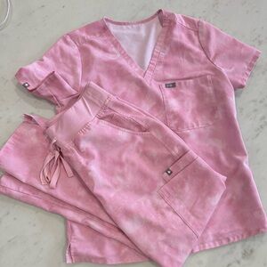 Figs Pink scrubs